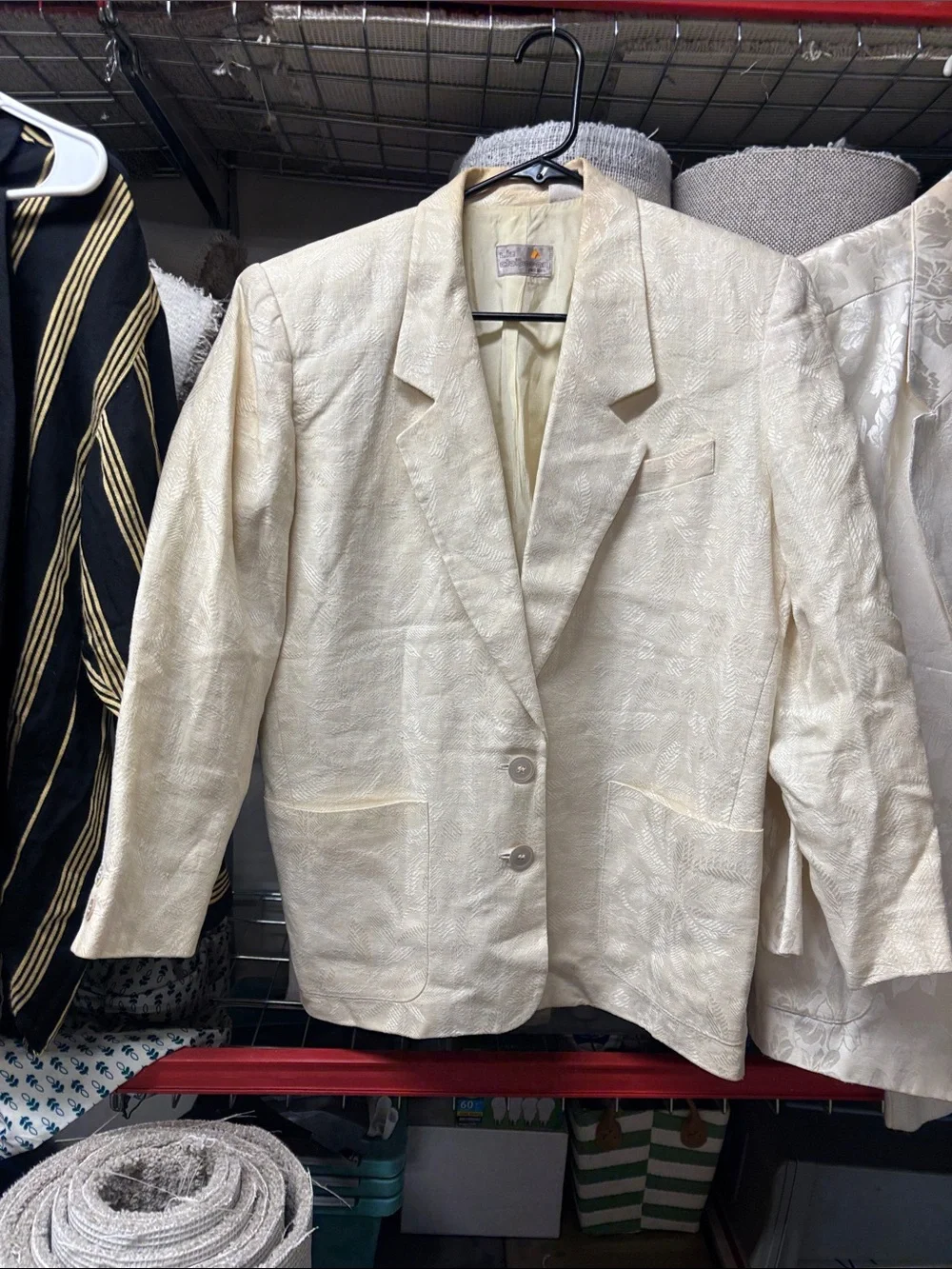 Liz Claiborne Cream Textured Two-Button Blazer